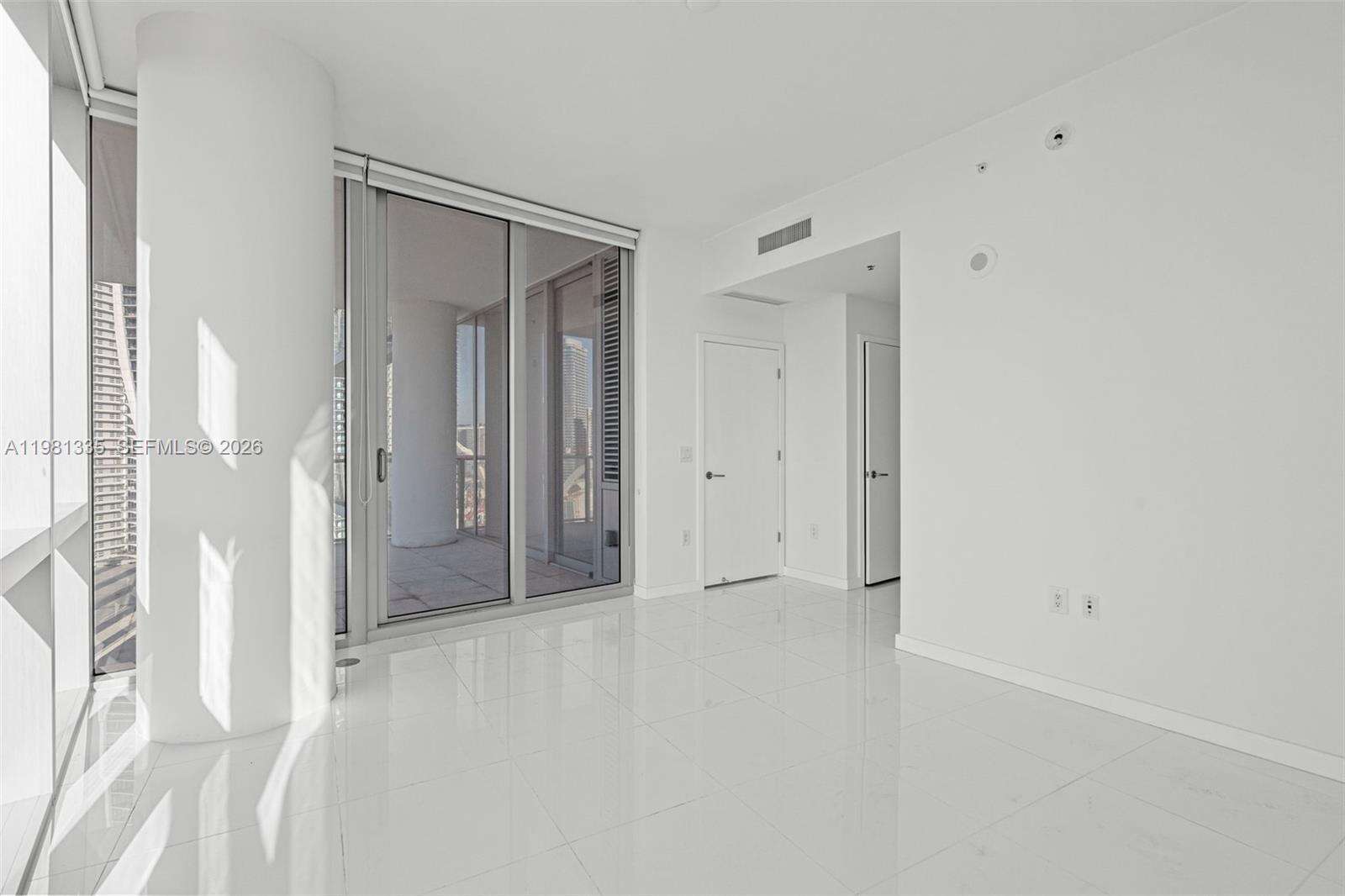 Paramount Miami Worldcenter at 851 1 Ave, Miami, FL 33132 - For Sale photo 33