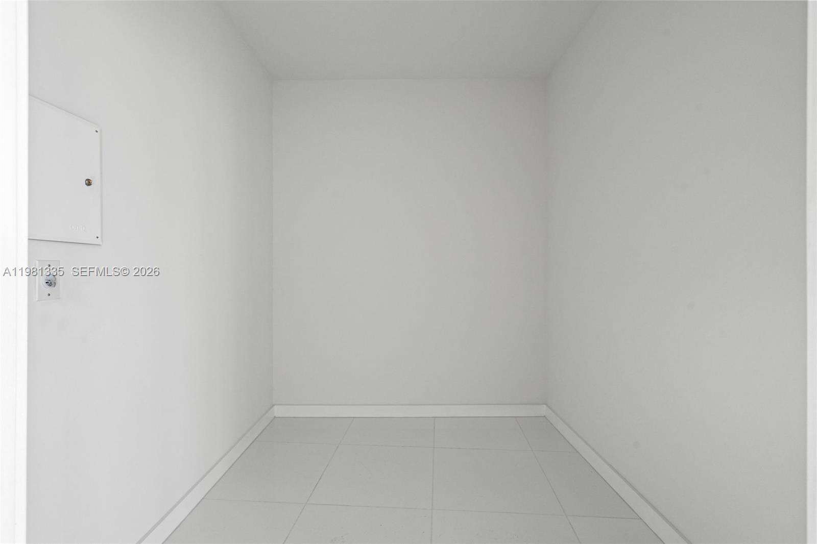 Paramount Miami Worldcenter at 851 1 Ave, Miami, FL 33132 - For Sale photo 40