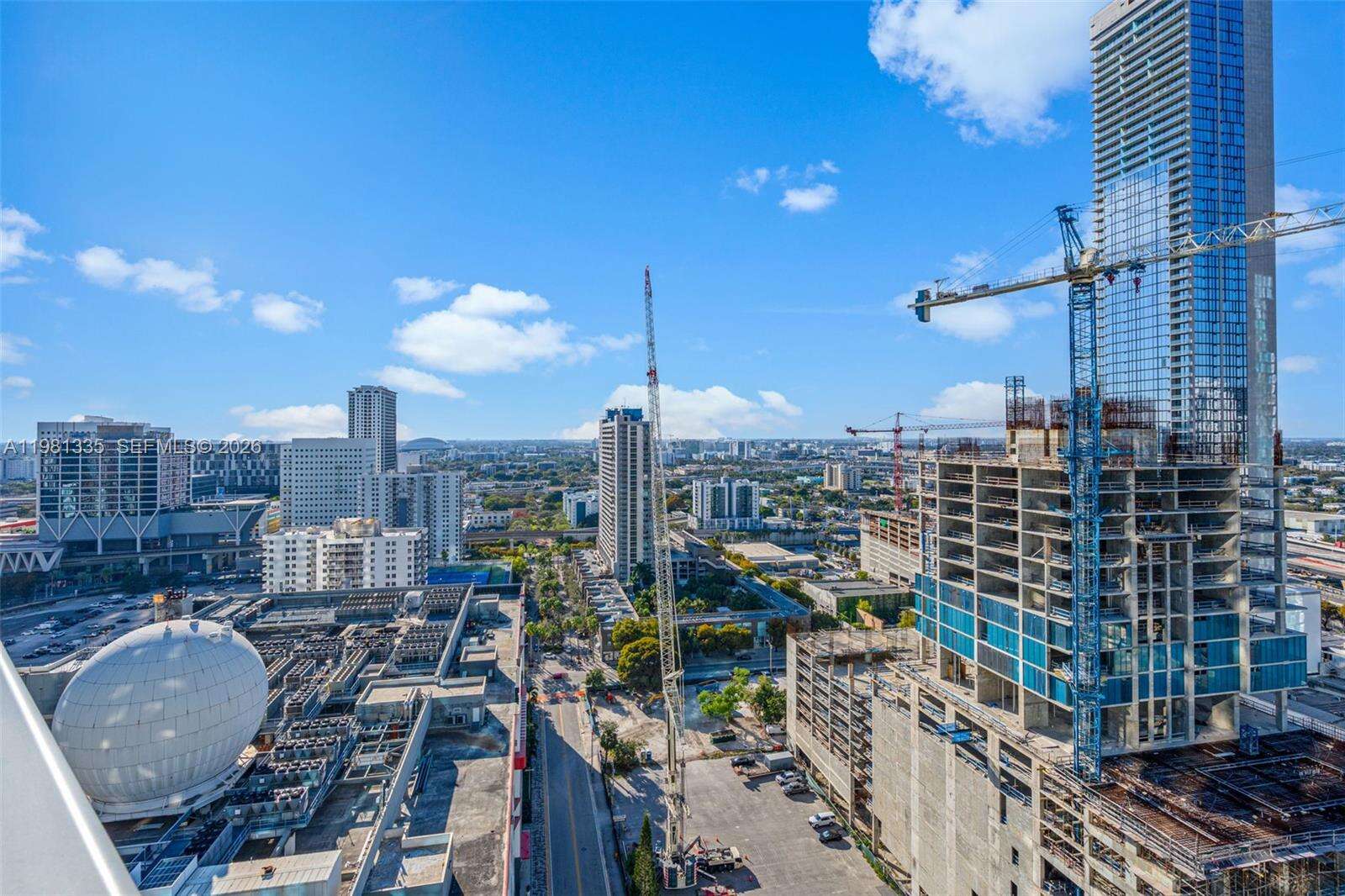 Paramount Miami Worldcenter at 851 1 Ave, Miami, FL 33132 - For Sale photo 47