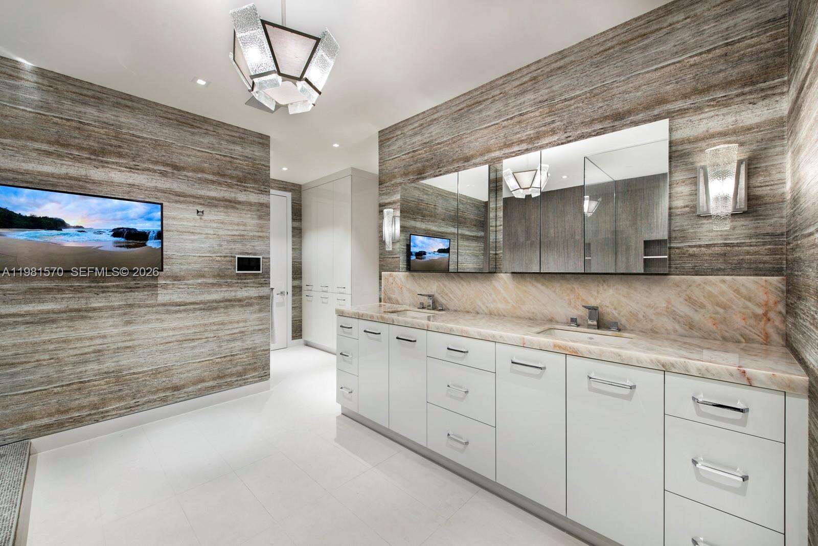 BAL HARBOUR NORTH SOUTH - 9705 Collins Ave, Bal Harbour, FL 33154 | Picture 9