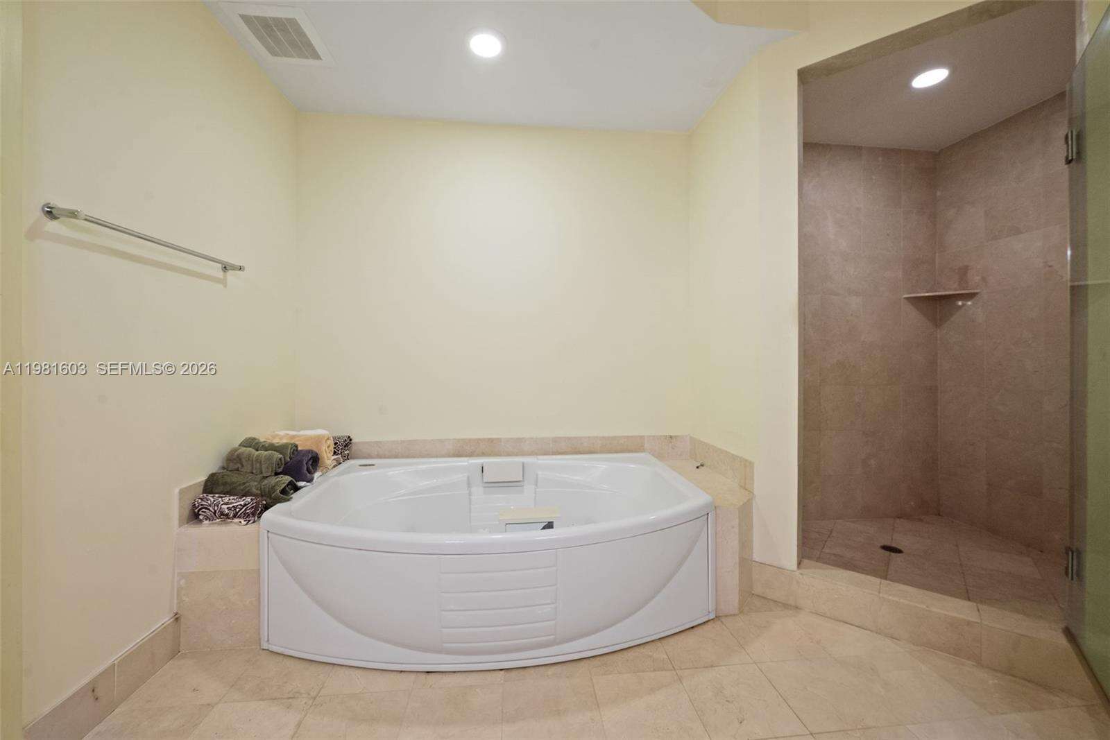 TRUMP PALACE - 18101 Collins Ave, Sunny Isles Beach, FL 33160 | Picture 15