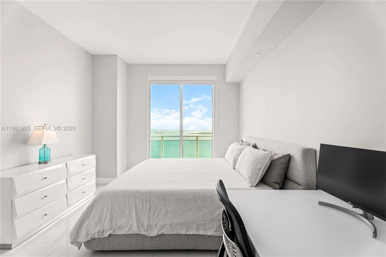 THE PLAZA 851 BRICKELL - 950 Brickell Bay Dr, Miami, FL 33131 | Picture 14