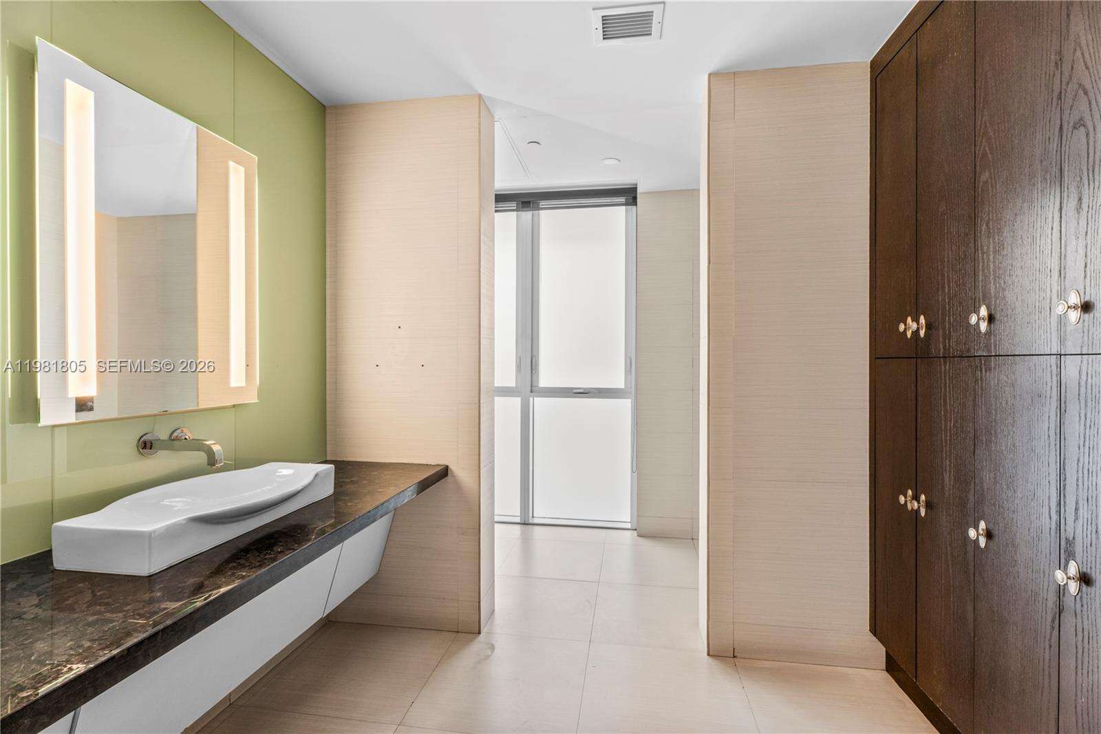 THE PLAZA 851 BRICKELL - 950 Brickell Bay Dr, Miami, FL 33131 | Picture 23