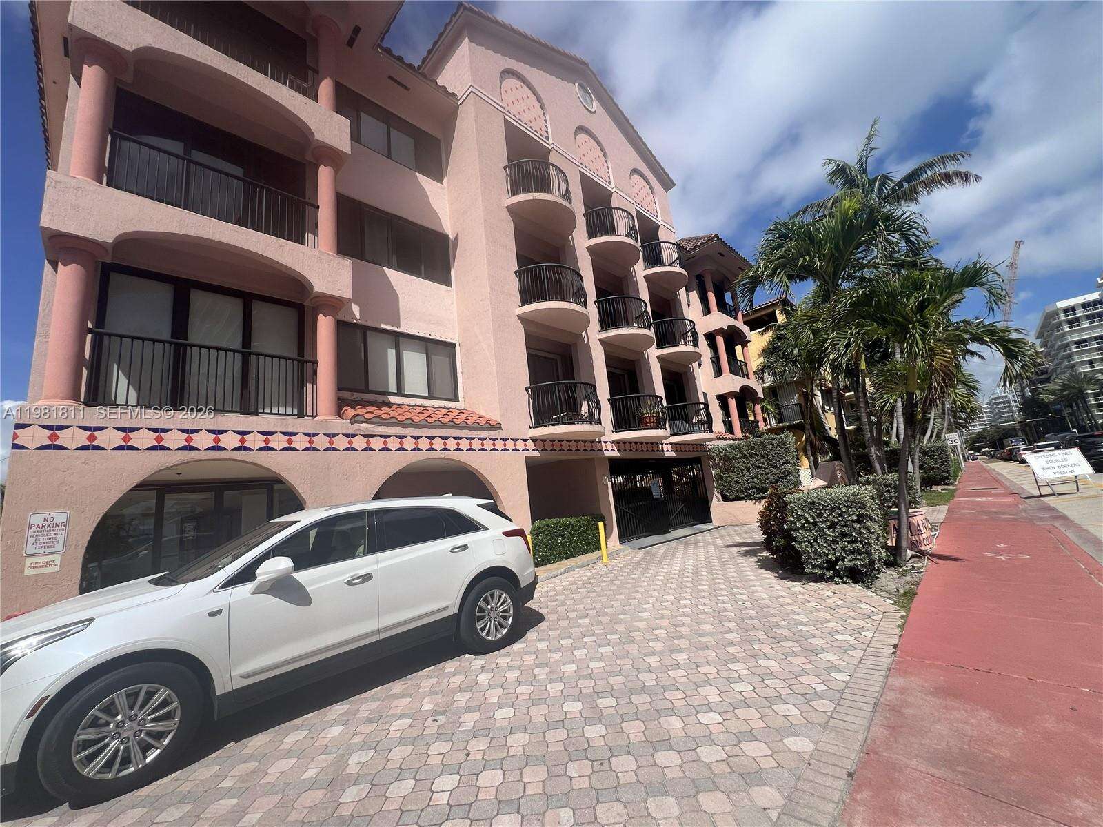 Atlantic Rose Condos for Sale & Rent | Picture 1