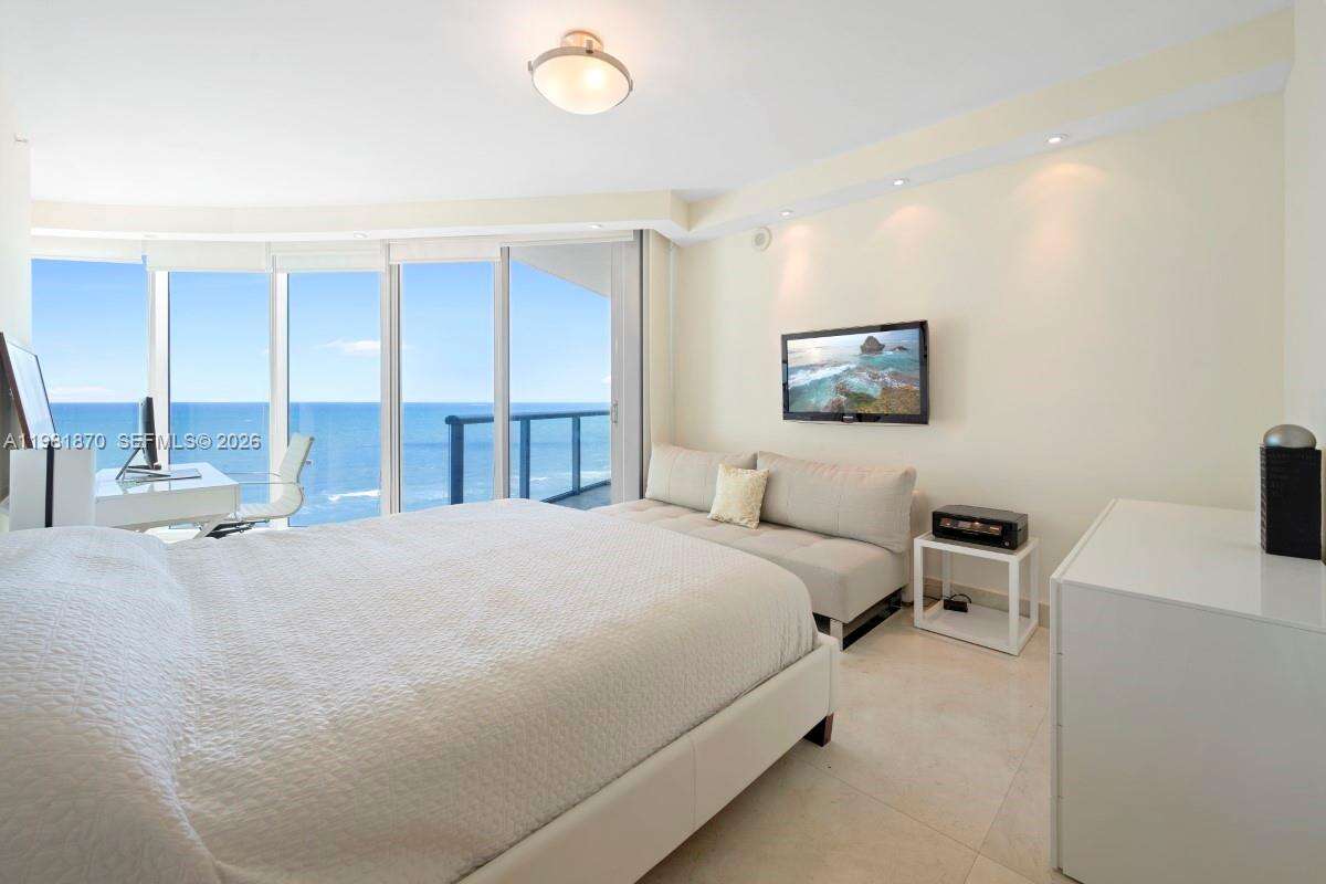 JADE BEACH - 17001 Collins Ave, Sunny Isles Beach, FL 33160 | Picture 13