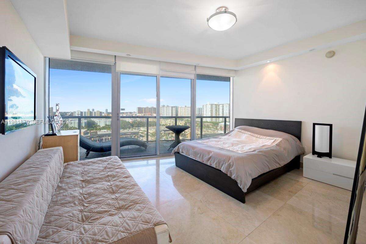 JADE BEACH - 17001 Collins Ave, Sunny Isles Beach, FL 33160 | Picture 15