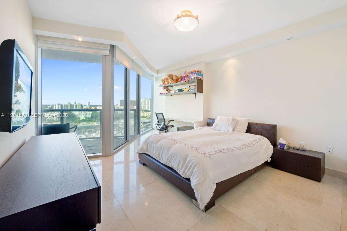 JADE BEACH - 17001 Collins Ave, Sunny Isles Beach, FL 33160 | Picture 18