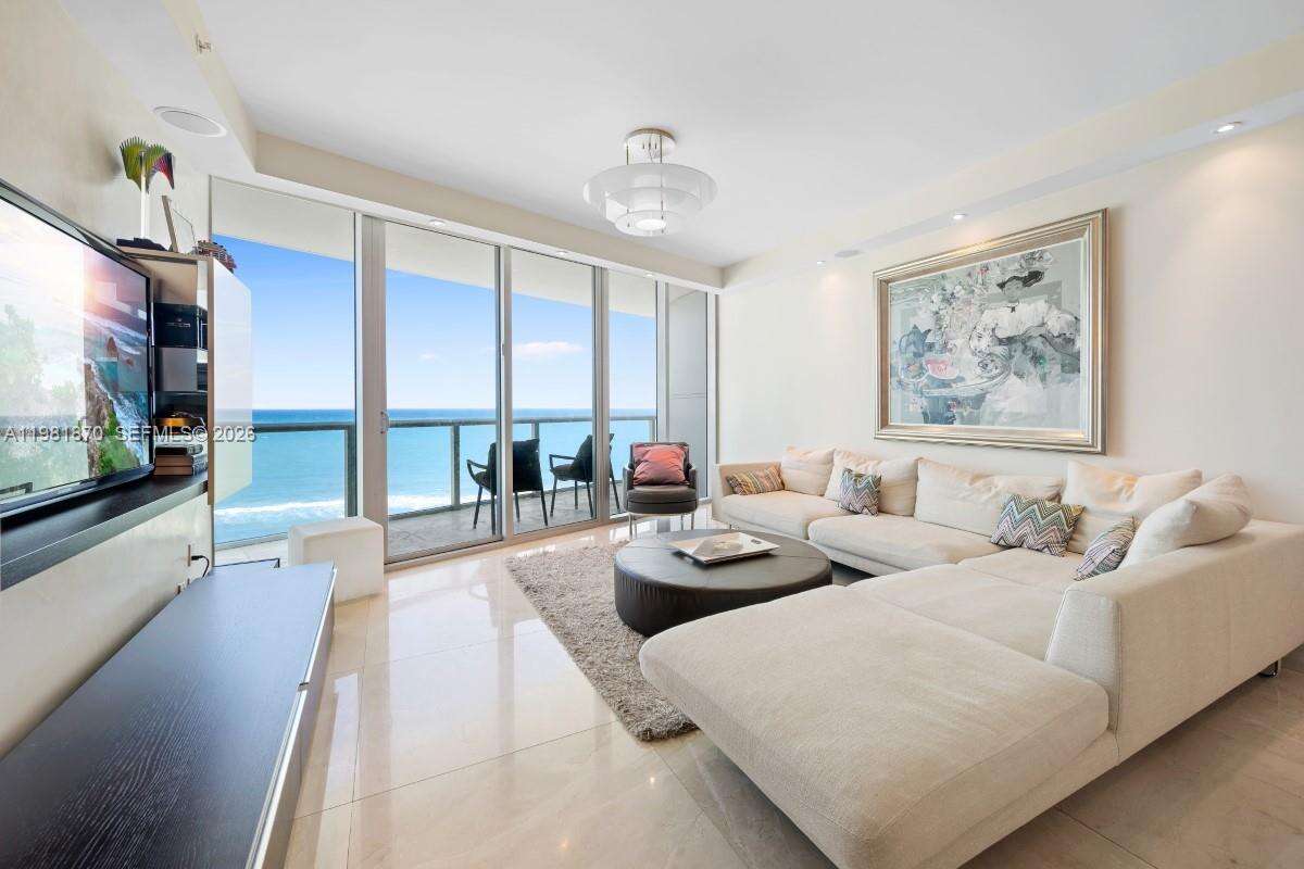 JADE BEACH - 17001 Collins Ave, Sunny Isles Beach, FL 33160 | Picture 10