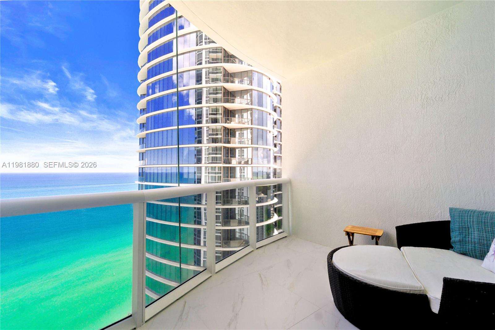 TDR TOWER III - 15811 Collins Ave, Sunny Isles Beach, FL 33160 | Picture 1