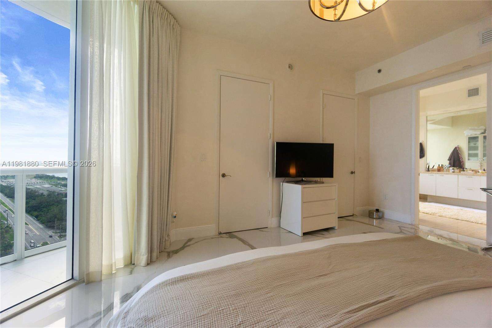 TDR TOWER III - 15811 Collins Ave, Sunny Isles Beach, FL 33160 | Picture 19