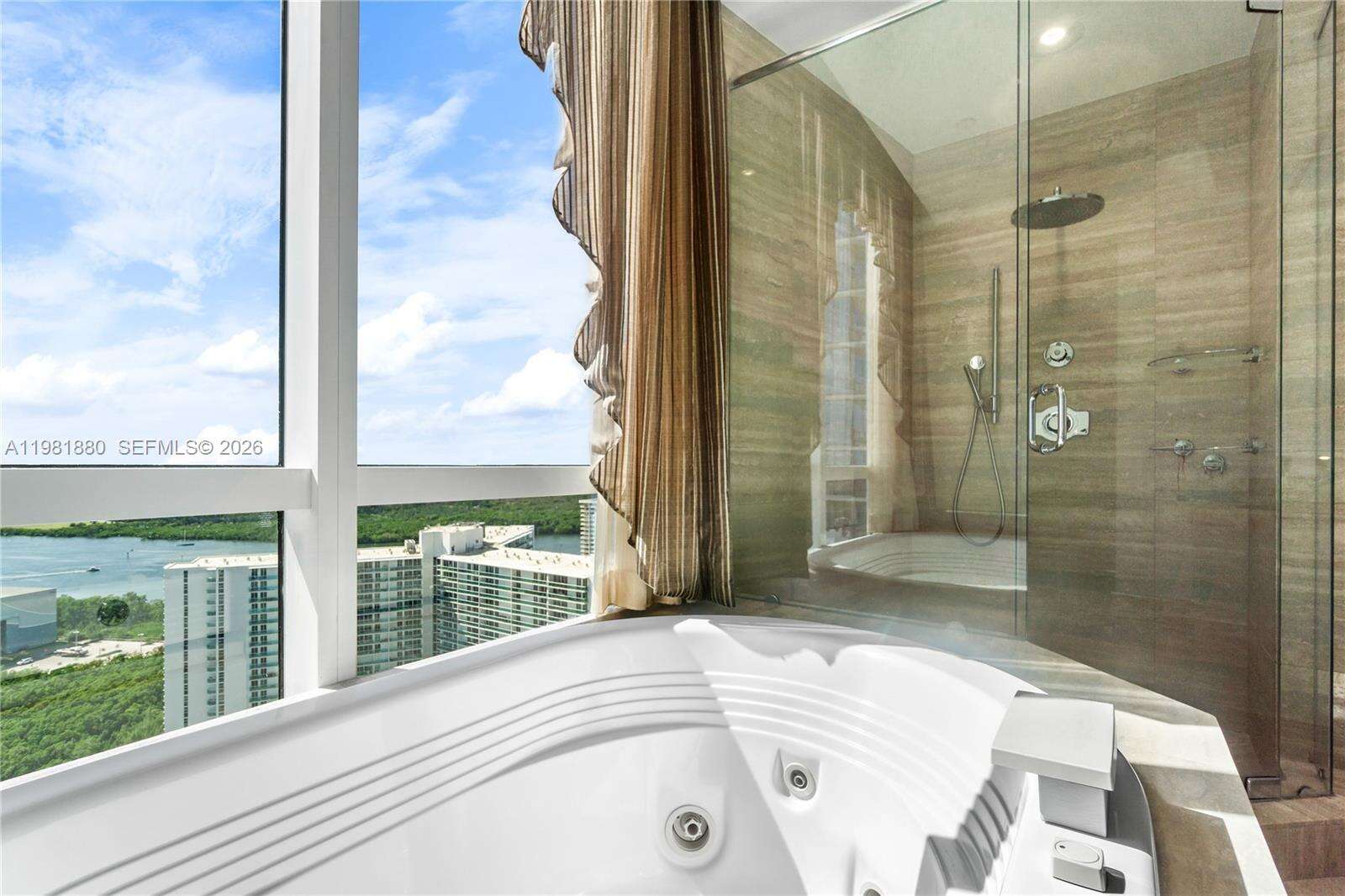 TDR TOWER III - 15811 Collins Ave, Sunny Isles Beach, FL 33160 | Picture 21