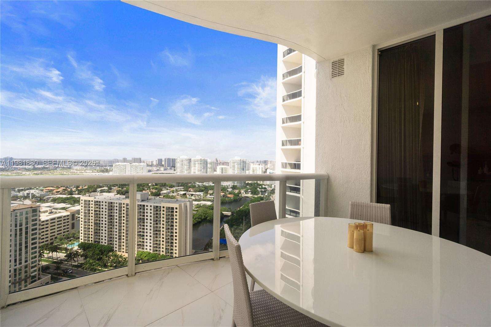 TDR TOWER III - 15811 Collins Ave, Sunny Isles Beach, FL 33160 | Picture 6