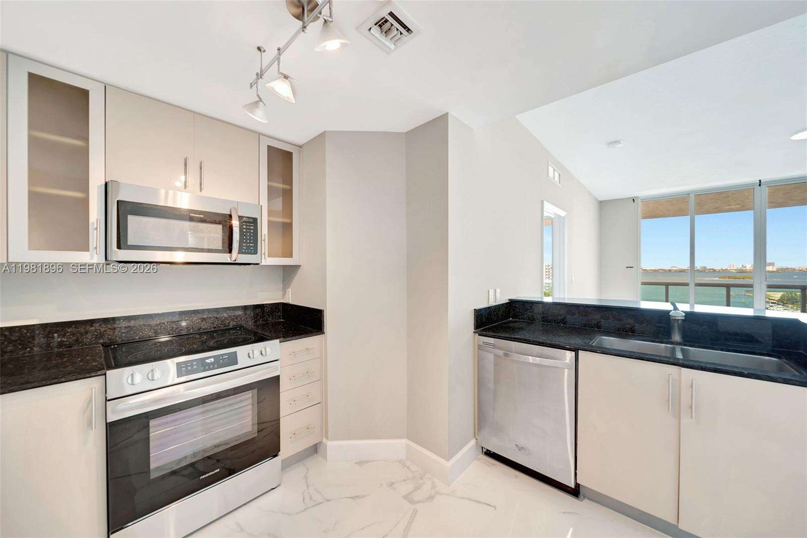 360 Condo at 7900 Harbor Island Dr, North Bay Village, FL 33141 - For Sale photo 14