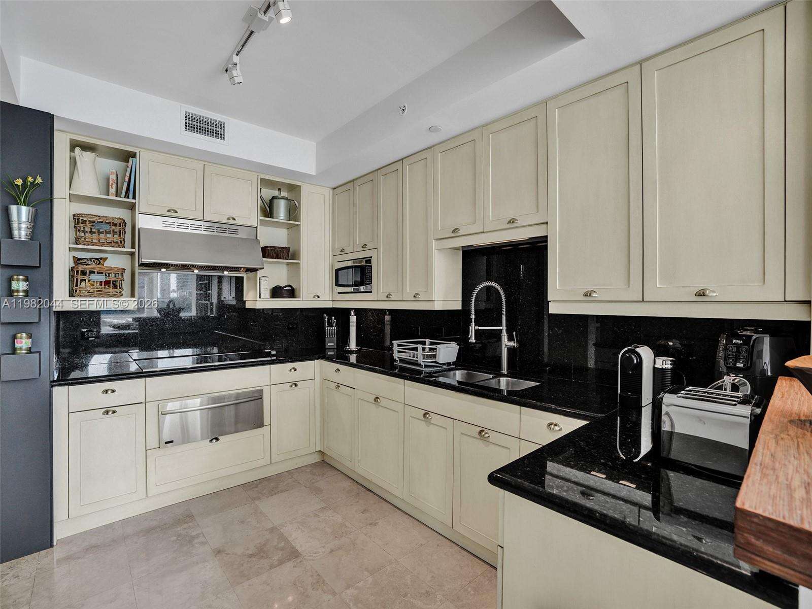 The Peninsula at 3201 183 St, Aventura, FL 33160 - For Sale photo 7