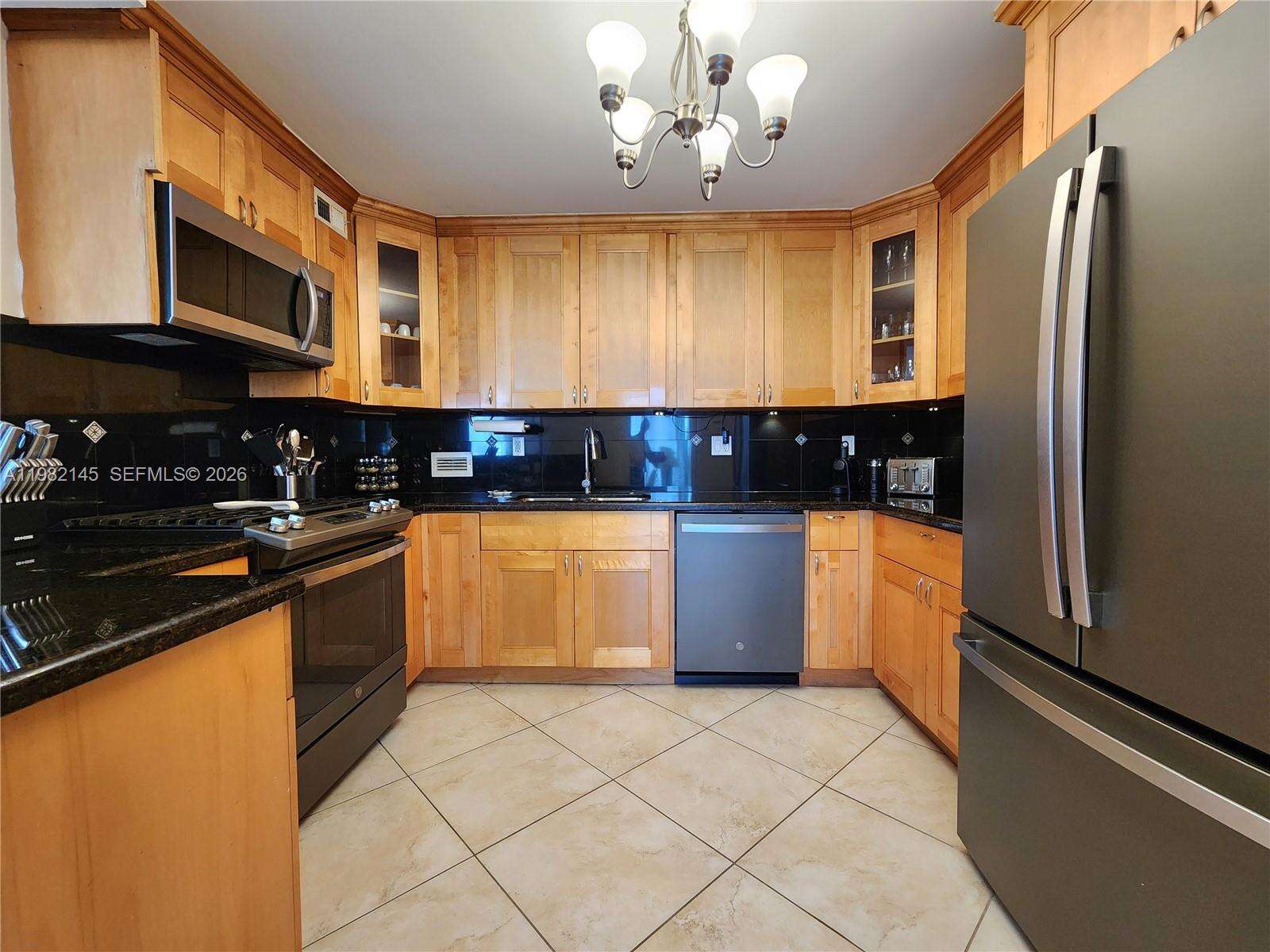 Parker Plaza at 2030 Ocean Dr, Hallandale Beach, FL 33009 - For Sale photo 13