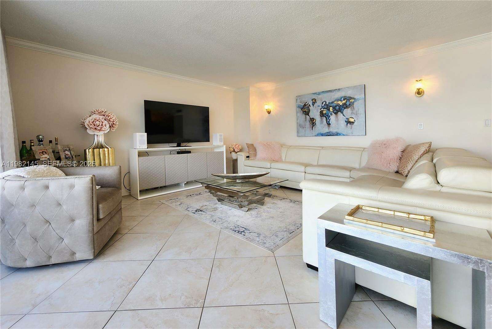 Parker Plaza at 2030 Ocean Dr, Hallandale Beach, FL 33009 - For Sale photo 6