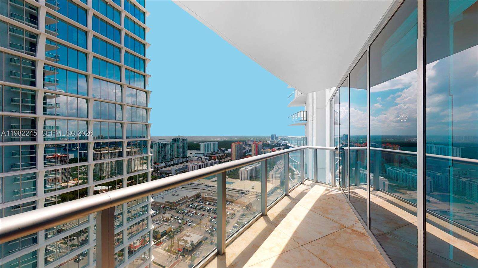 Jade Beach at 17001 Collins Ave, Sunny Isles Beach, FL 33160 - For Sale photo 17