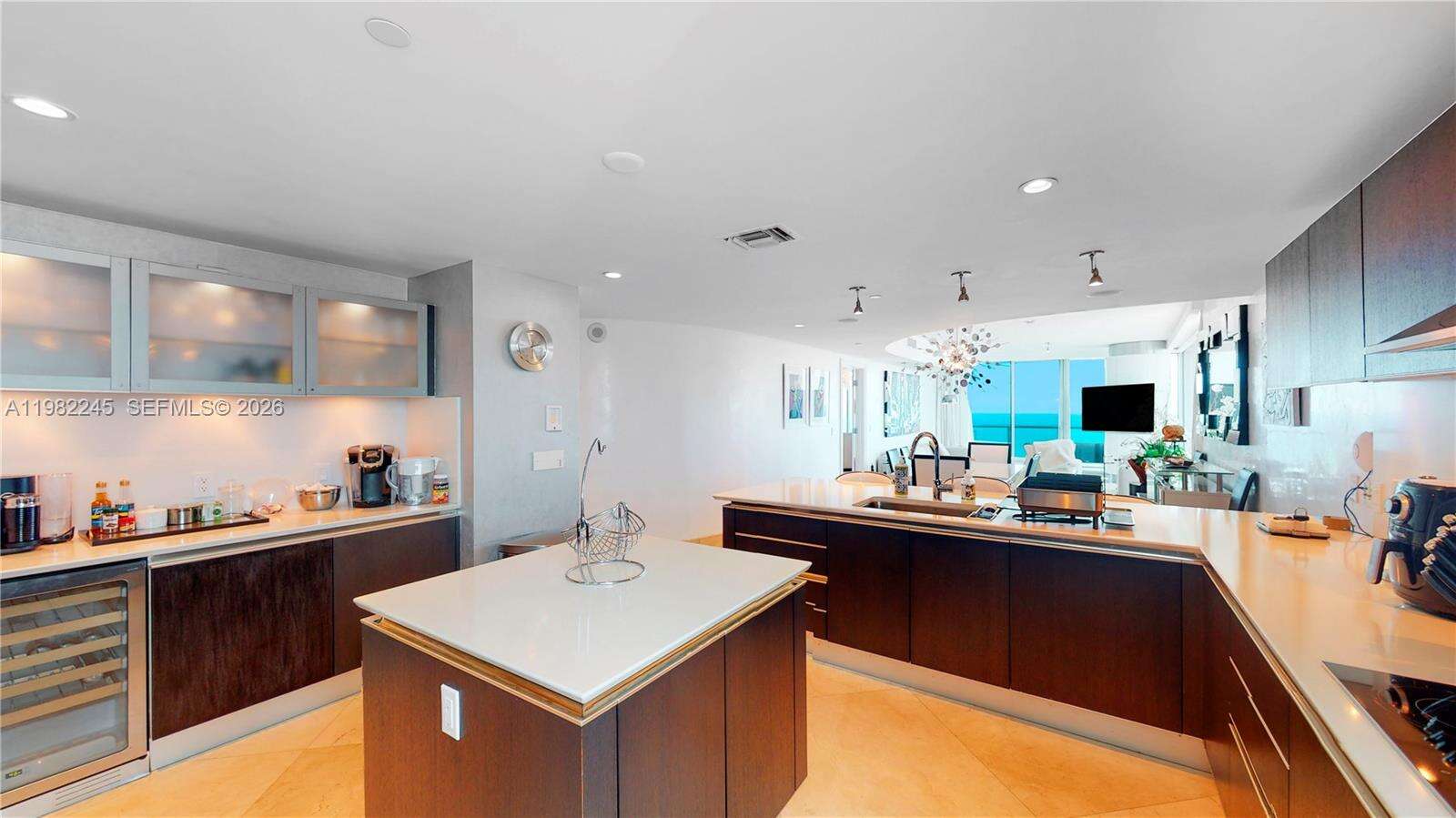 Jade Beach at 17001 Collins Ave, Sunny Isles Beach, FL 33160 - For Sale photo 5