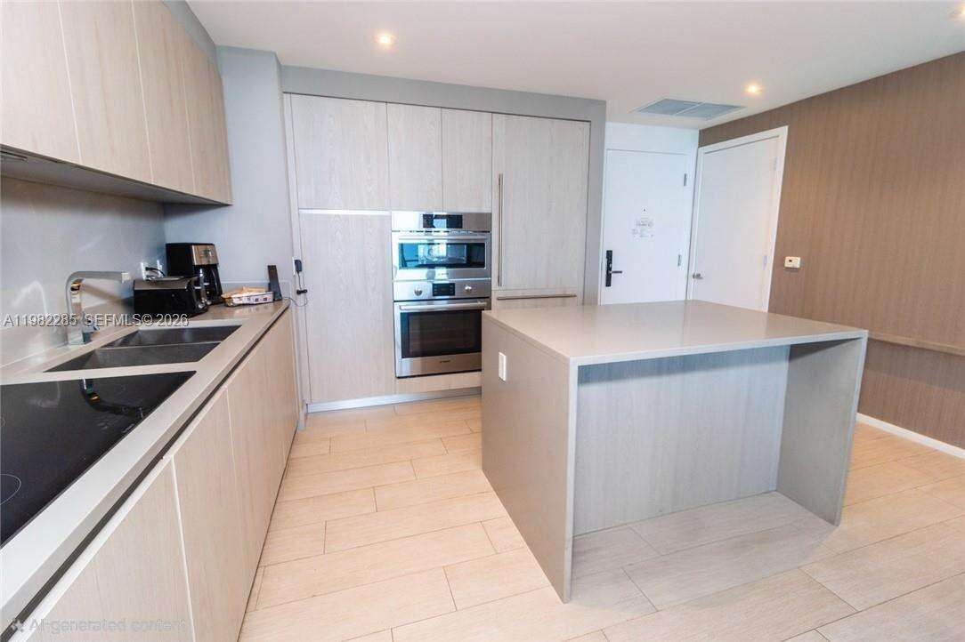 Hyde Beach House at 4010 Ocean Dr, Hollywood, FL 33019 - For Sale photo 2