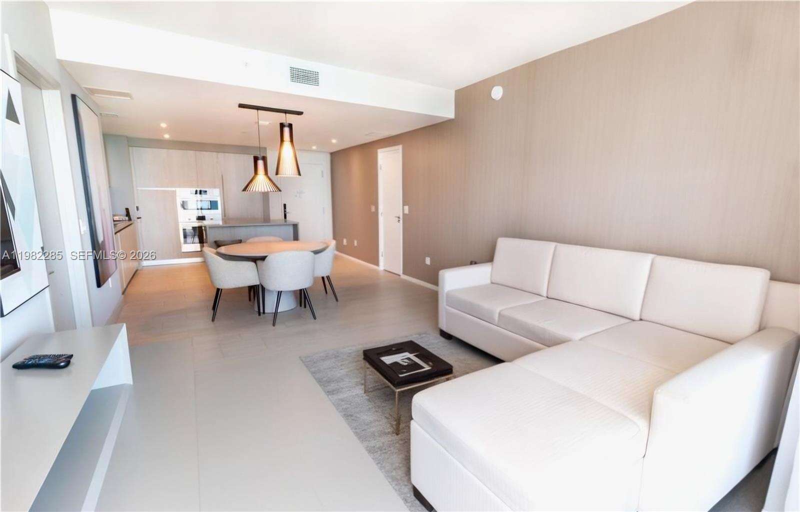 Hyde Beach House at 4010 Ocean Dr, Hollywood, FL 33019 - For Sale photo 3