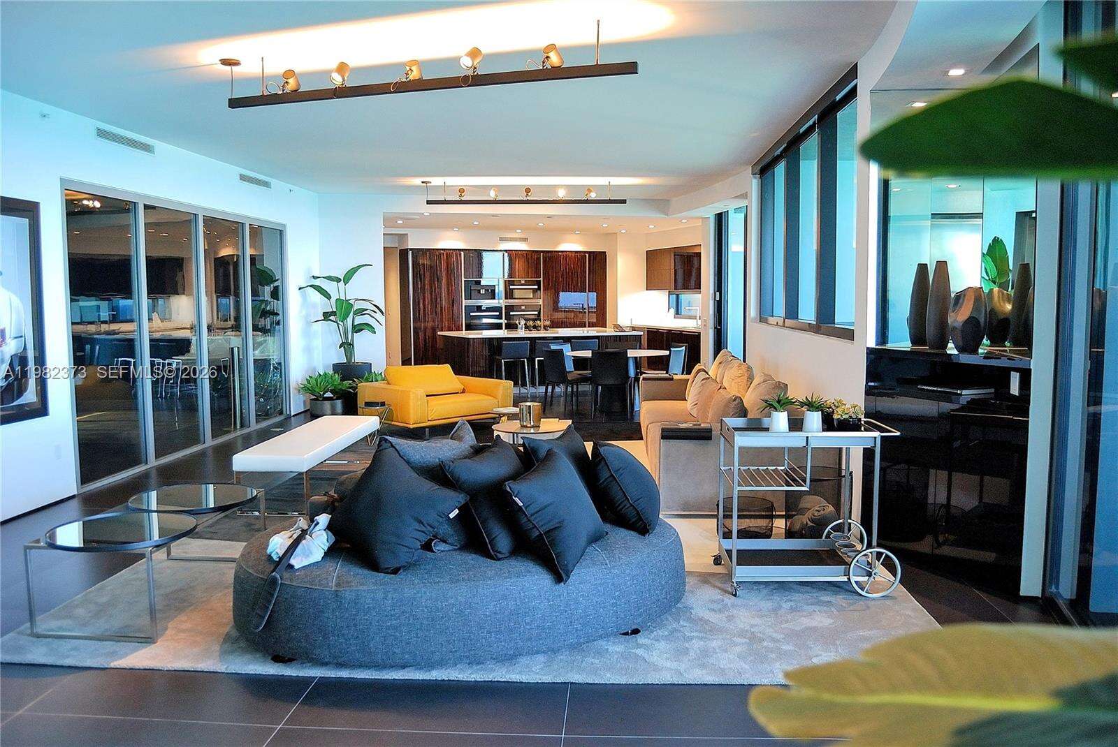 18555 COLLINS AVENUE - 18555 Collins Ave, Sunny Isles Beach, FL 33160 | Picture 13