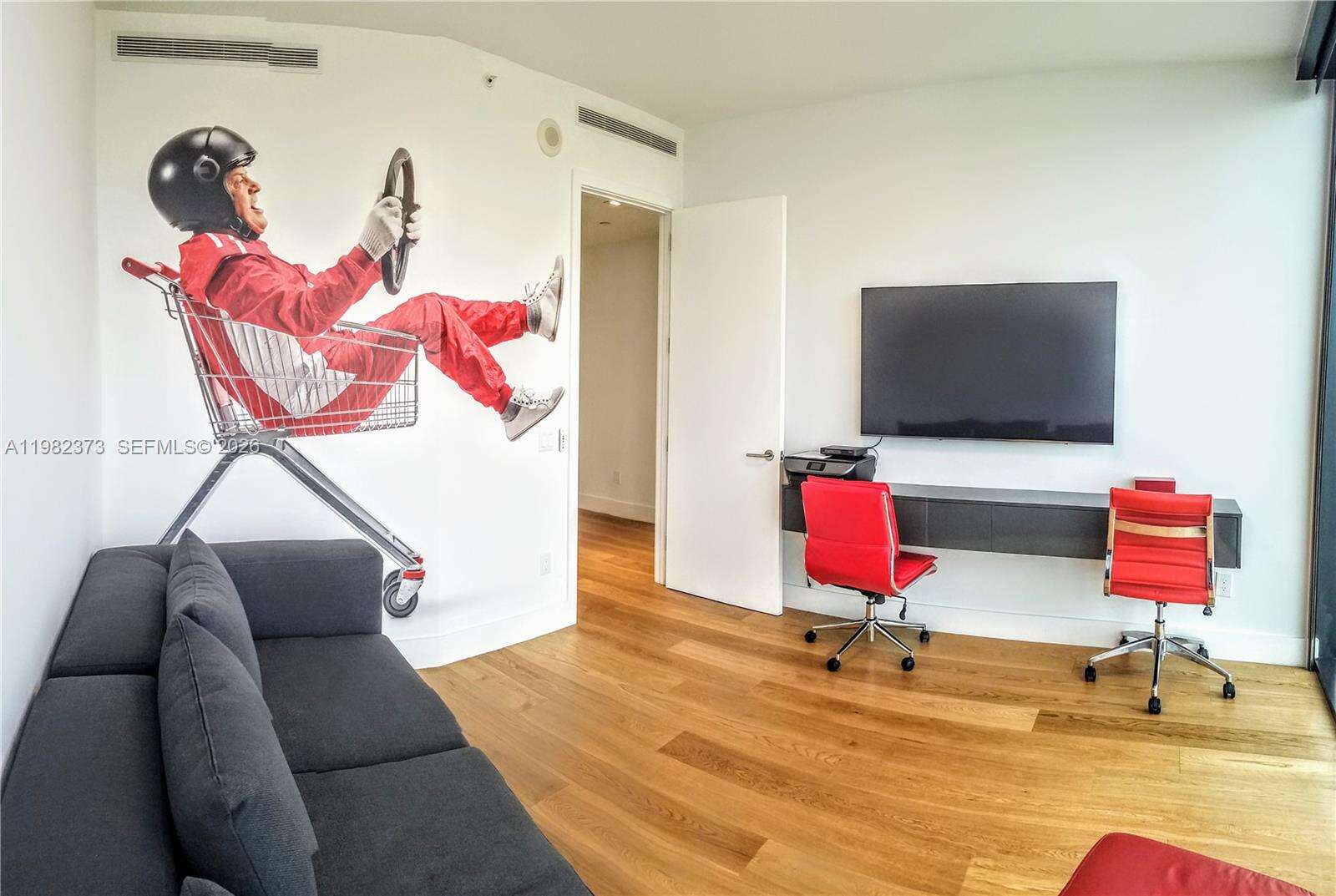 18555 COLLINS AVENUE - 18555 Collins Ave, Sunny Isles Beach, FL 33160 | Picture 37