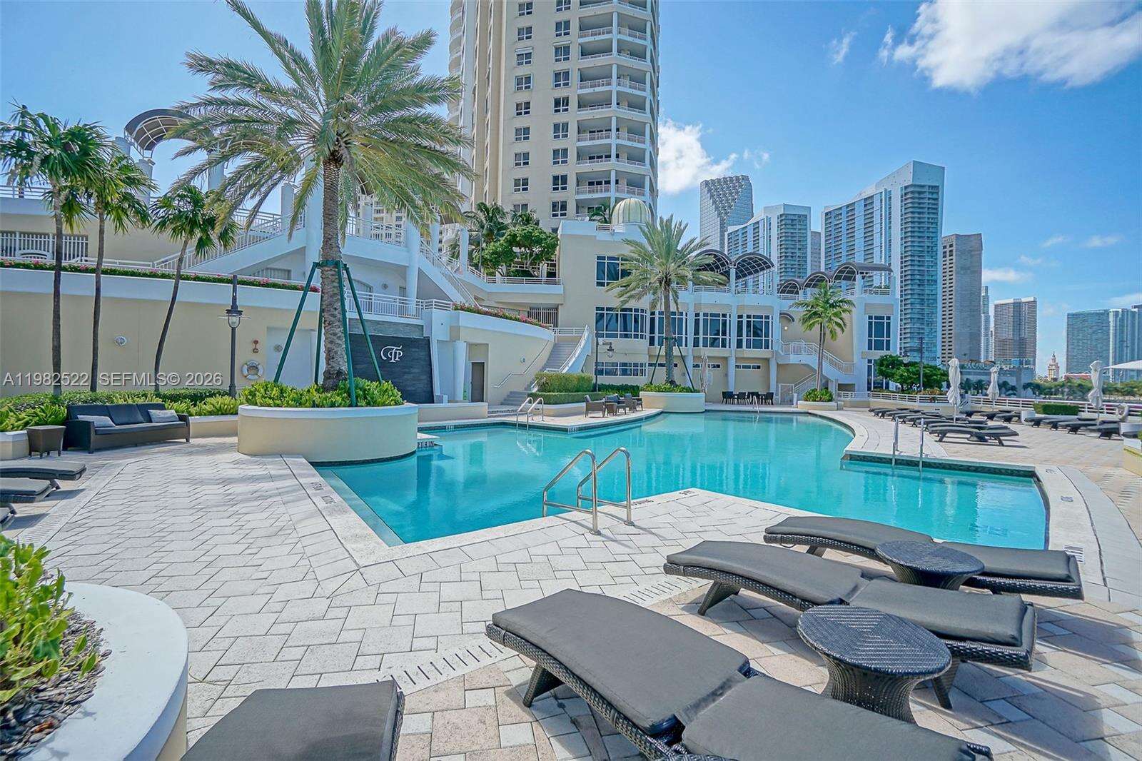 TWO TEQUESTA POINT - 808 Brickell Key Dr, Miami, FL 33131 | Picture 4