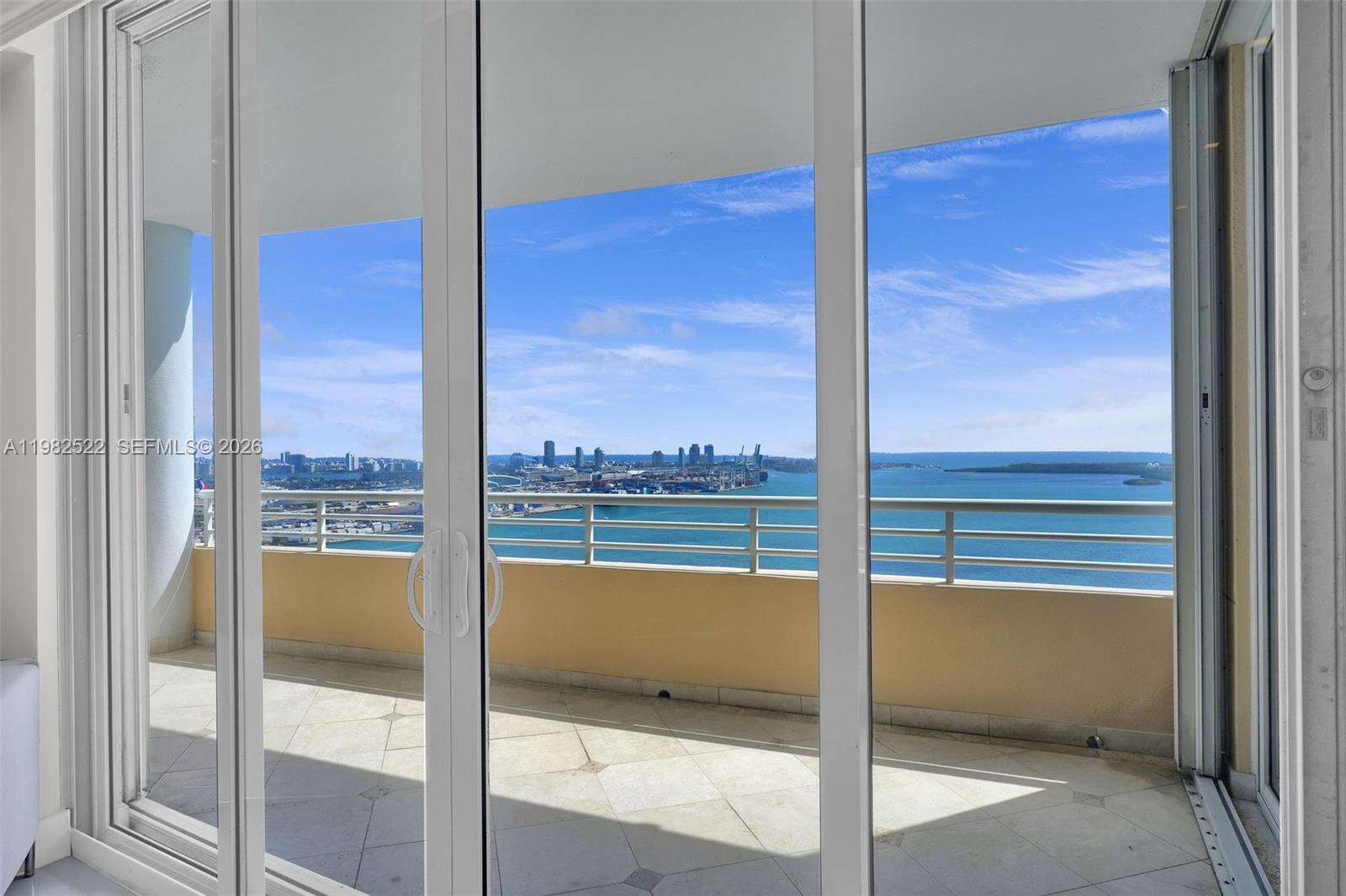 TWO TEQUESTA POINT - 808 Brickell Key Dr, Miami, FL 33131 | Picture 34