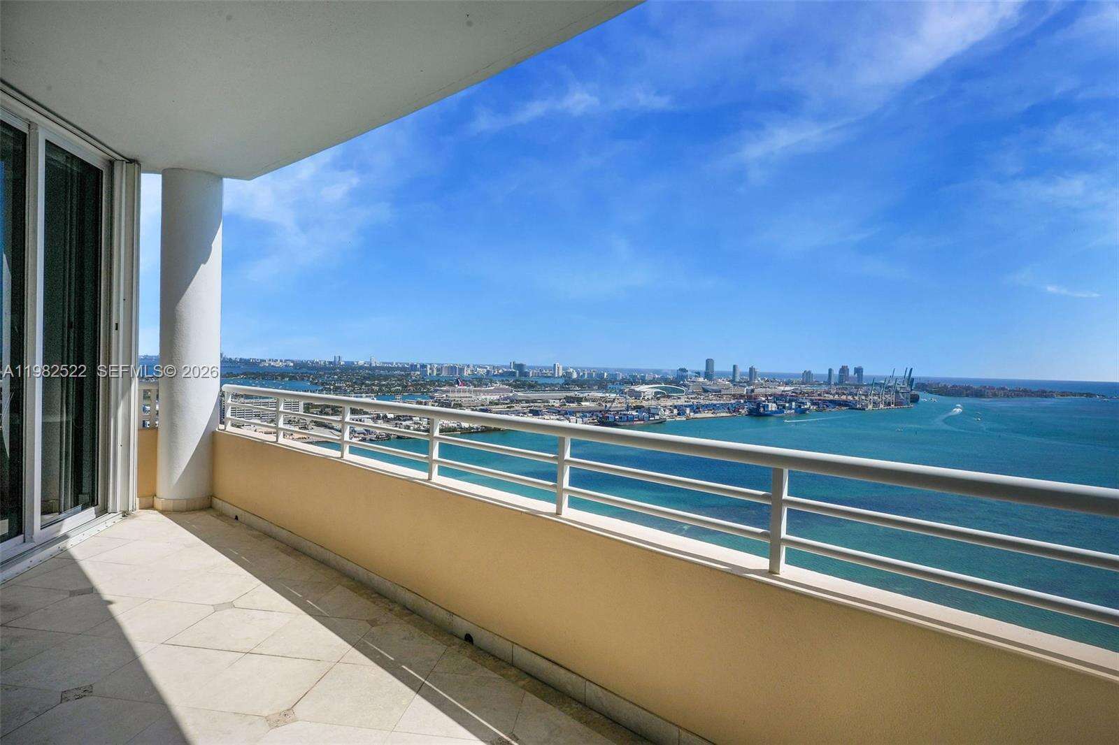 TWO TEQUESTA POINT - 808 Brickell Key Dr, Miami, FL 33131 | Picture 41