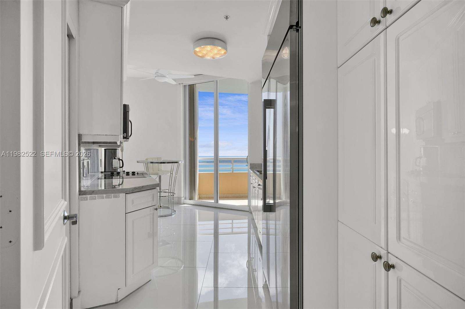 TWO TEQUESTA POINT - 808 Brickell Key Dr, Miami, FL 33131 | Picture 43