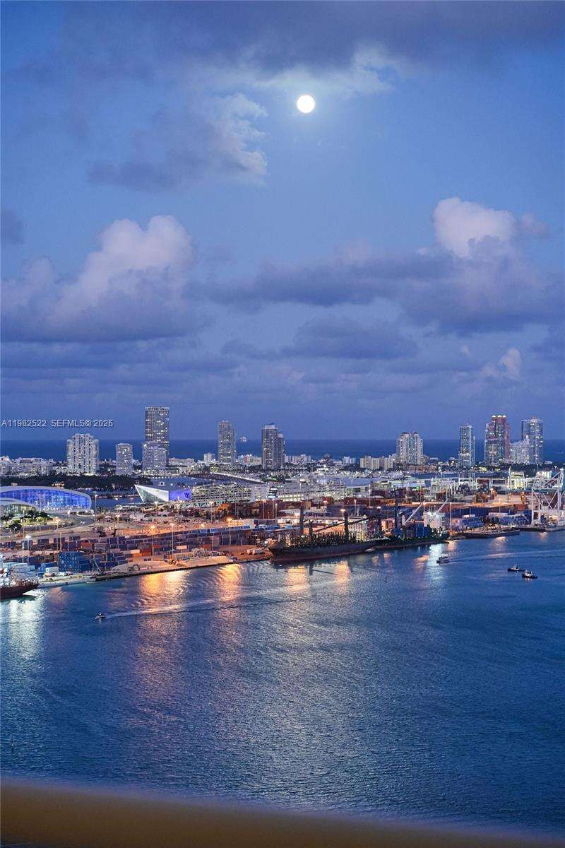 TWO TEQUESTA POINT - 808 Brickell Key Dr, Miami, FL 33131 | Picture 71