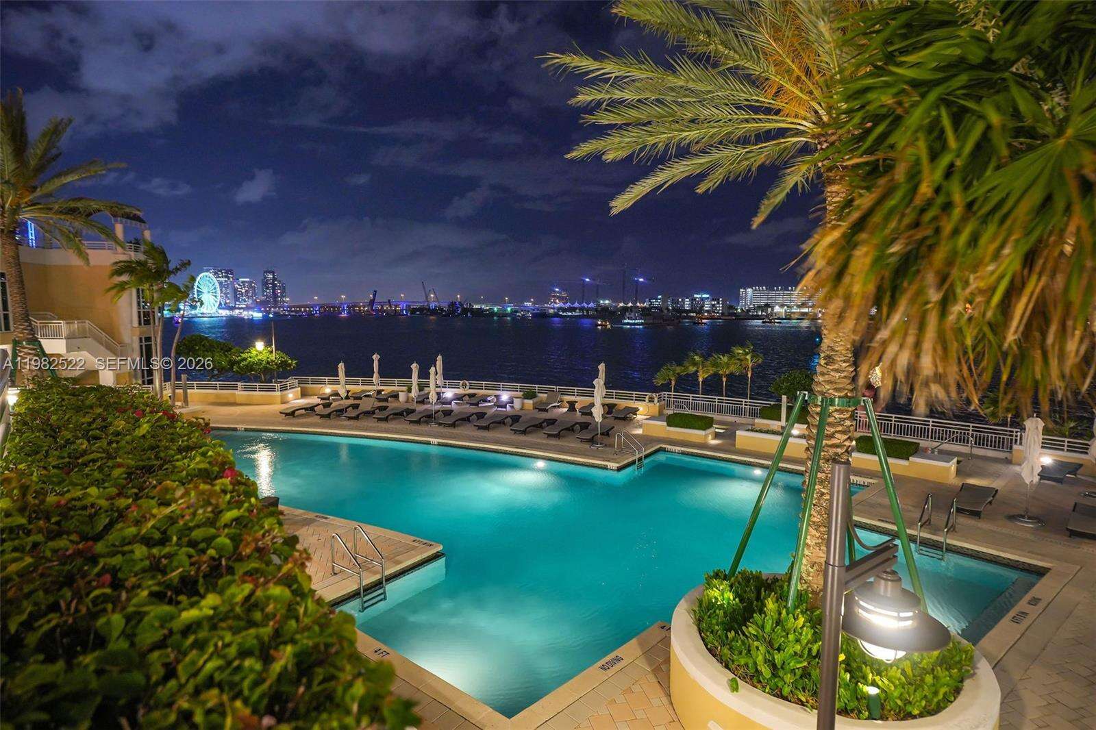TWO TEQUESTA POINT - 808 Brickell Key Dr, Miami, FL 33131 | Picture 10