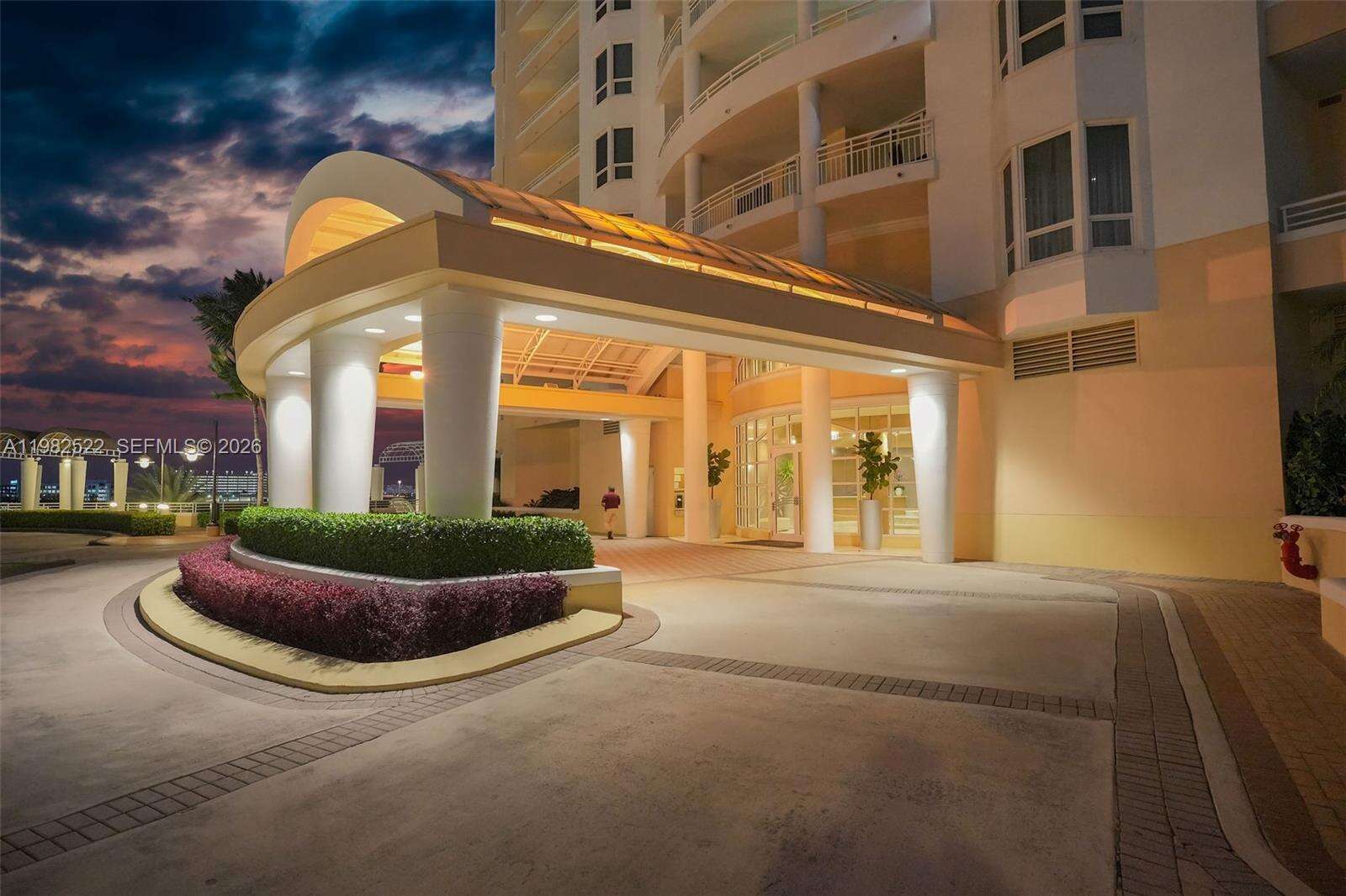 TWO TEQUESTA POINT - 808 Brickell Key Dr, Miami, FL 33131 | Picture 93