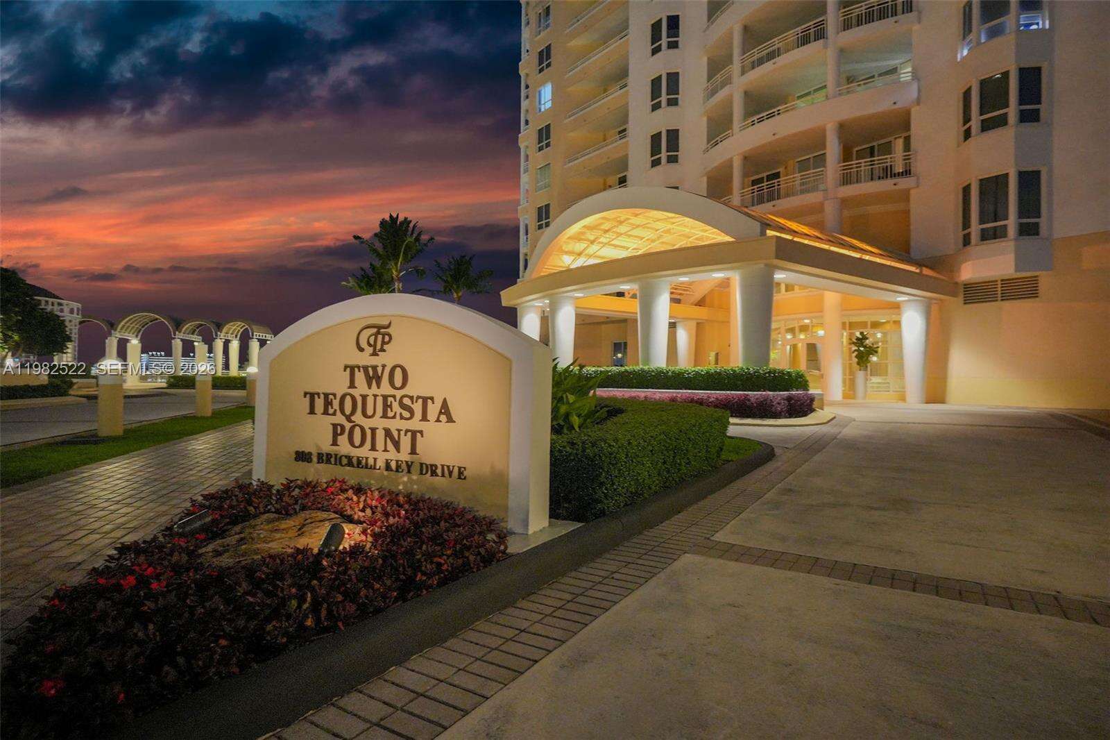 TWO TEQUESTA POINT - 808 Brickell Key Dr, Miami, FL 33131 | Picture 94