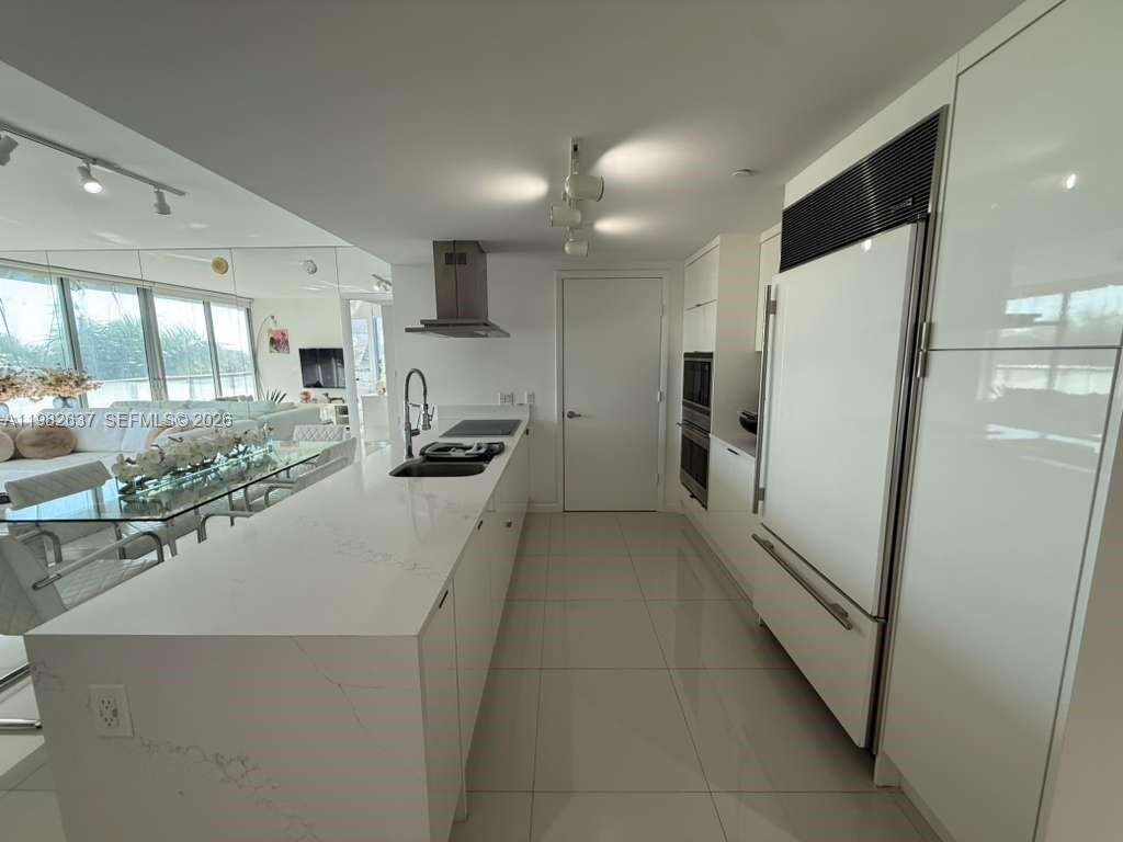 Icon Brickell 2 at 495 Brickell Ave, Miami, FL 33131 - For Sale photo 1