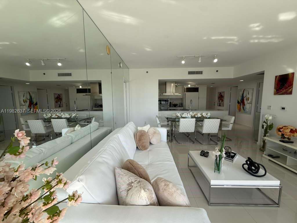 Icon Brickell 2 at 495 Brickell Ave, Miami, FL 33131 - For Sale photo 7