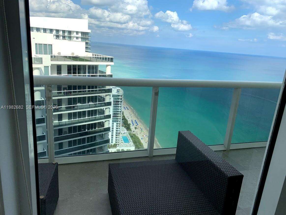 BEACH CLUB TWO - 1830 Ocean Dr, Hallandale Beach, FL 33009 | Picture 17