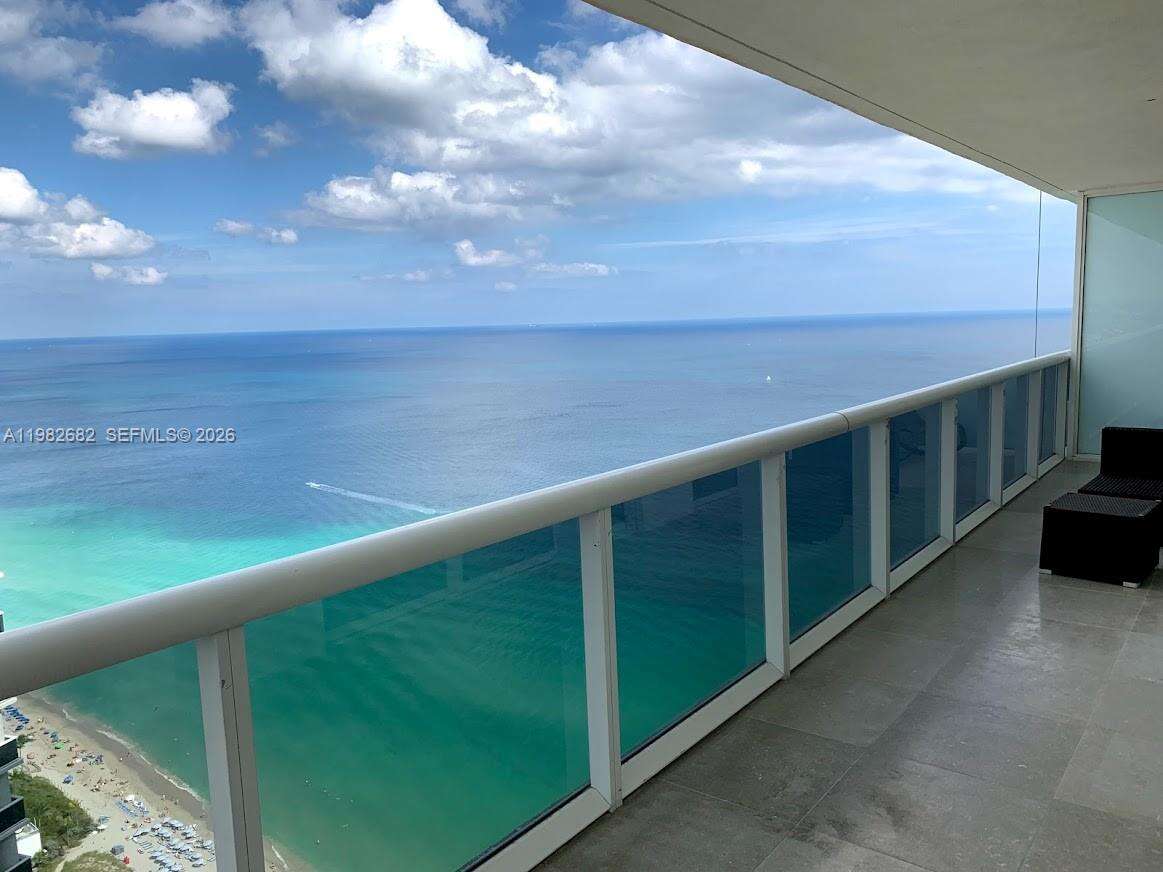 BEACH CLUB TWO - 1830 Ocean Dr, Hallandale Beach, FL 33009 | Picture 3