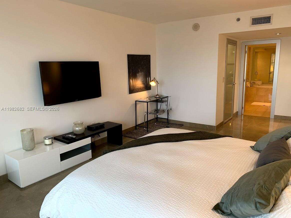 BEACH CLUB TWO - 1830 Ocean Dr, Hallandale Beach, FL 33009 | Picture 22