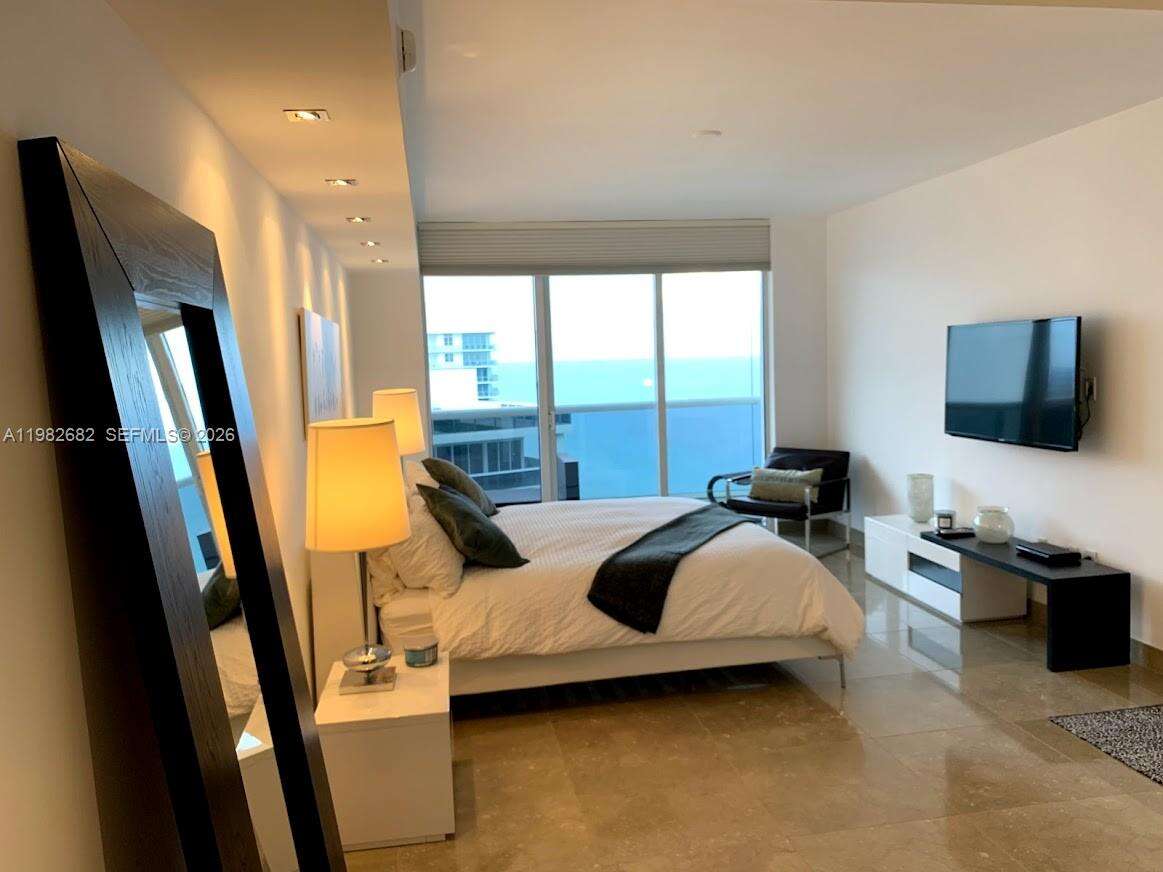 BEACH CLUB TWO - 1830 Ocean Dr, Hallandale Beach, FL 33009 | Picture 23