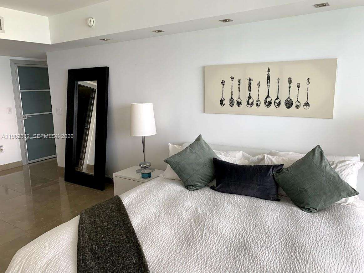 BEACH CLUB TWO - 1830 Ocean Dr, Hallandale Beach, FL 33009 | Picture 24