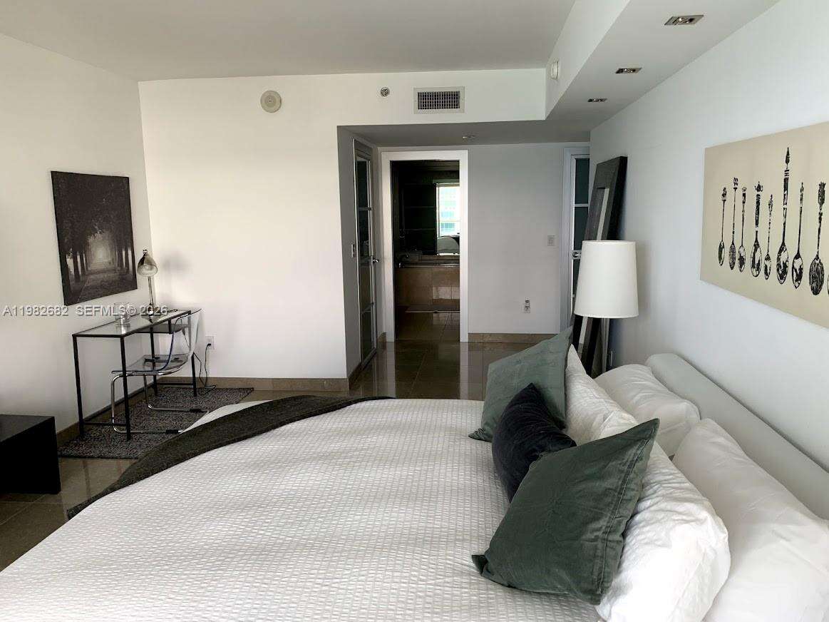 BEACH CLUB TWO - 1830 Ocean Dr, Hallandale Beach, FL 33009 | Picture 25