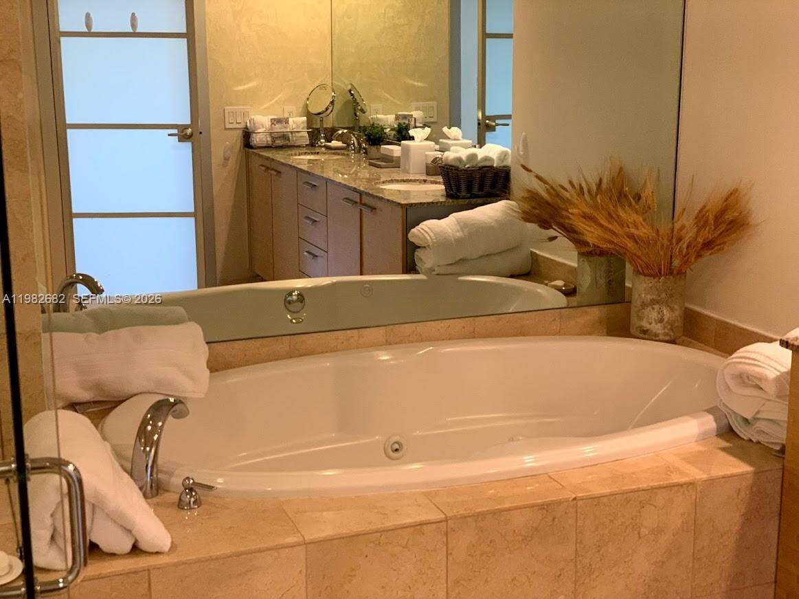 BEACH CLUB TWO - 1830 Ocean Dr, Hallandale Beach, FL 33009 | Picture 29