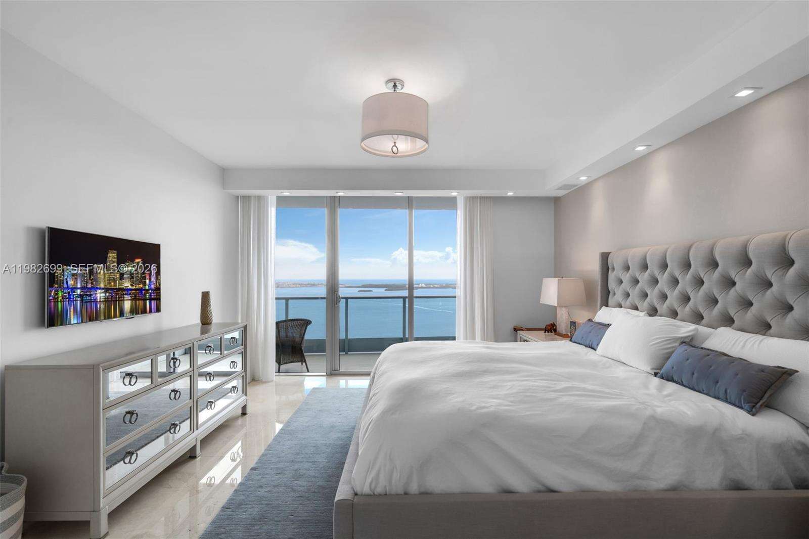 JADE RESIDENCES AT BRICKELL BAY - 1331 Brickell Bay Dr, Miami, FL 33131 | Picture 14