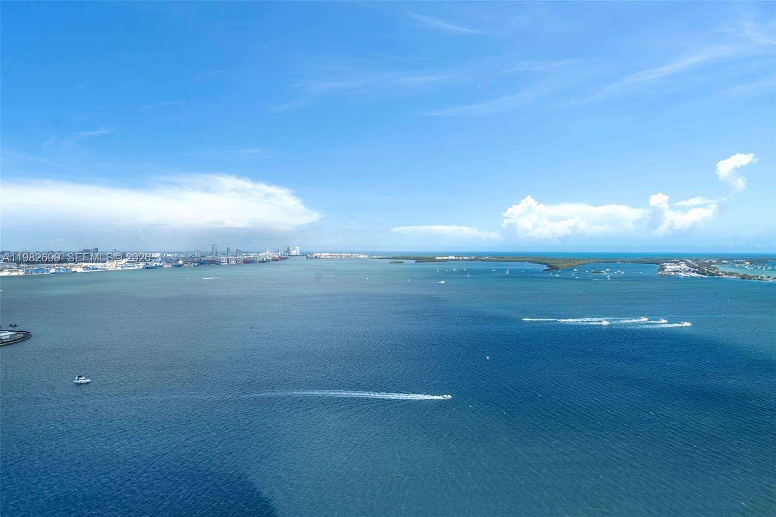 JADE RESIDENCES AT BRICKELL BAY - 1331 Brickell Bay Dr, Miami, FL 33131 | Picture 19