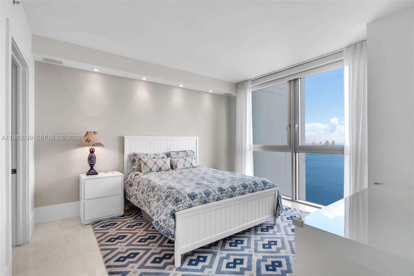 JADE RESIDENCES AT BRICKELL BAY - 1331 Brickell Bay Dr, Miami, FL 33131 | Picture 10