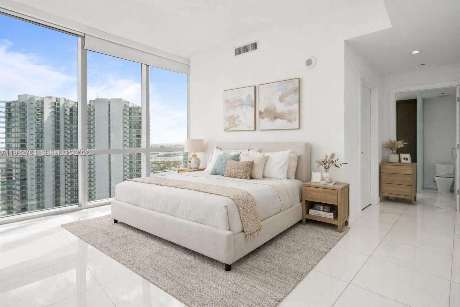 PARAMOUNT MIAMI WORLDCENTER - 851 1 Ave, Miami, FL 33132 | Picture 1