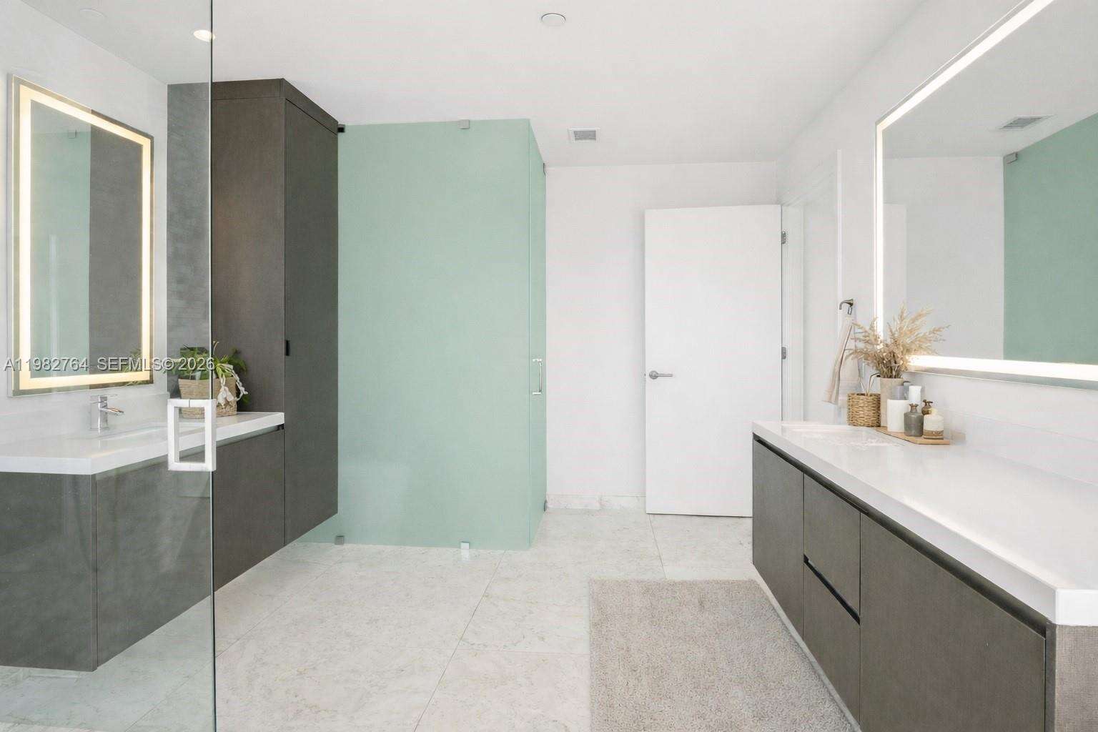 PARAMOUNT MIAMI WORLDCENTER - 851 1 Ave, Miami, FL 33132 | Picture 5