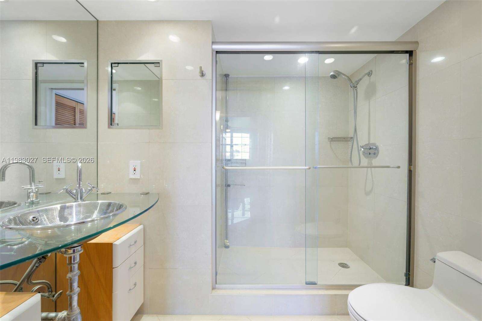 The Yacht Club At Aventura at 19999 Country Club Dr, Aventura, FL 33180 - For Sale photo 17