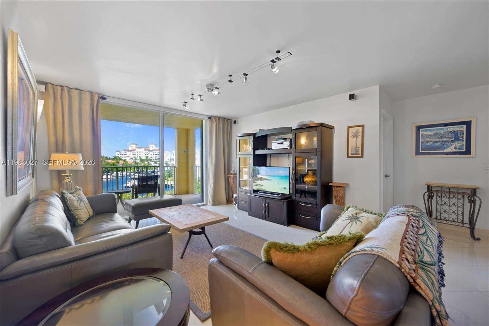 The Yacht Club At Aventura at 19999 Country Club Dr, Aventura, FL 33180 - For Sale photo 6
